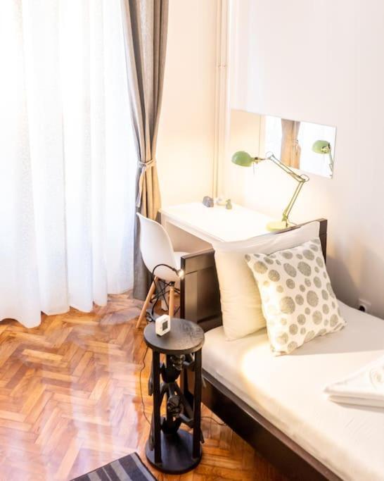 Central And Comfy 2Bdr Apartment Near Parliament Belgrad Exterior foto
