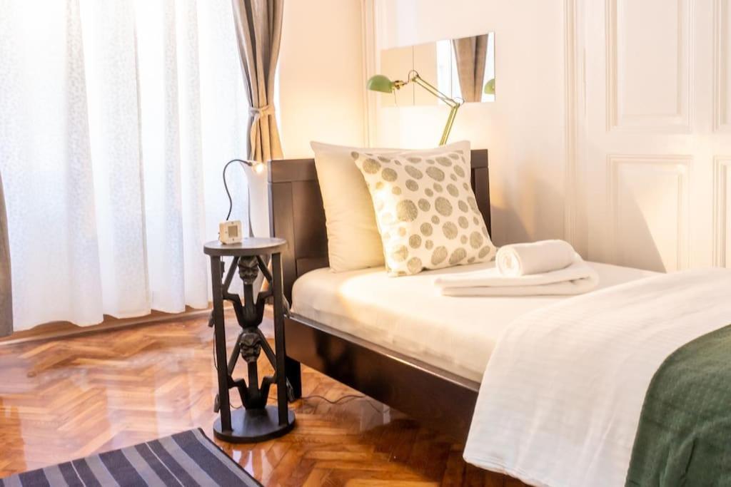 Central And Comfy 2Bdr Apartment Near Parliament Belgrad Exterior foto